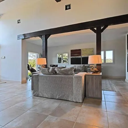 Villa Hill-top Haven With Private Pool And Endless Views *